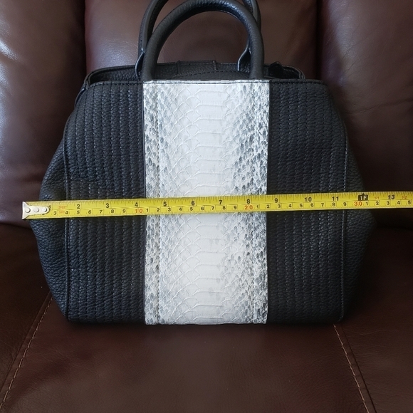 Sergio Ferretti Croc Embossed Classic Satchel - Picture 12 of 13